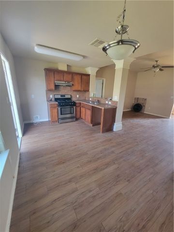 2321 Blue Star Dr, Corpus Christi, TX 78414