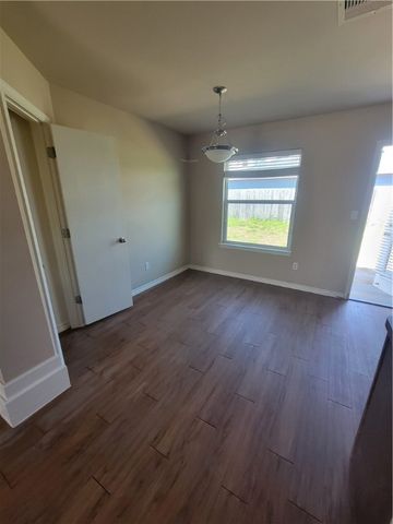 2321 Blue Star Dr, Corpus Christi, TX 78414