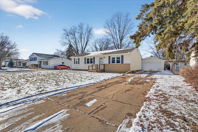 2432 Wood Drive, Beloit, WI 53511