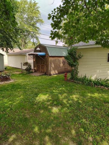 2432 Wood Drive, Beloit, WI 53511