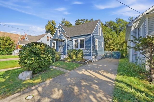 3905 Custer Avenue, Lyons, IL 60534