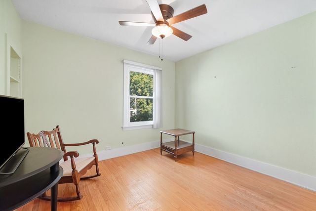 3905 Custer Avenue, Lyons, IL 60534