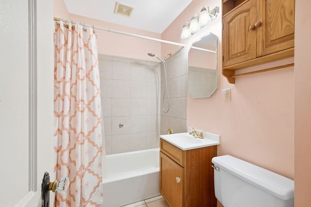 3905 Custer Avenue, Lyons, IL 60534