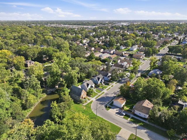 3905 Custer Avenue, Lyons, IL 60534
