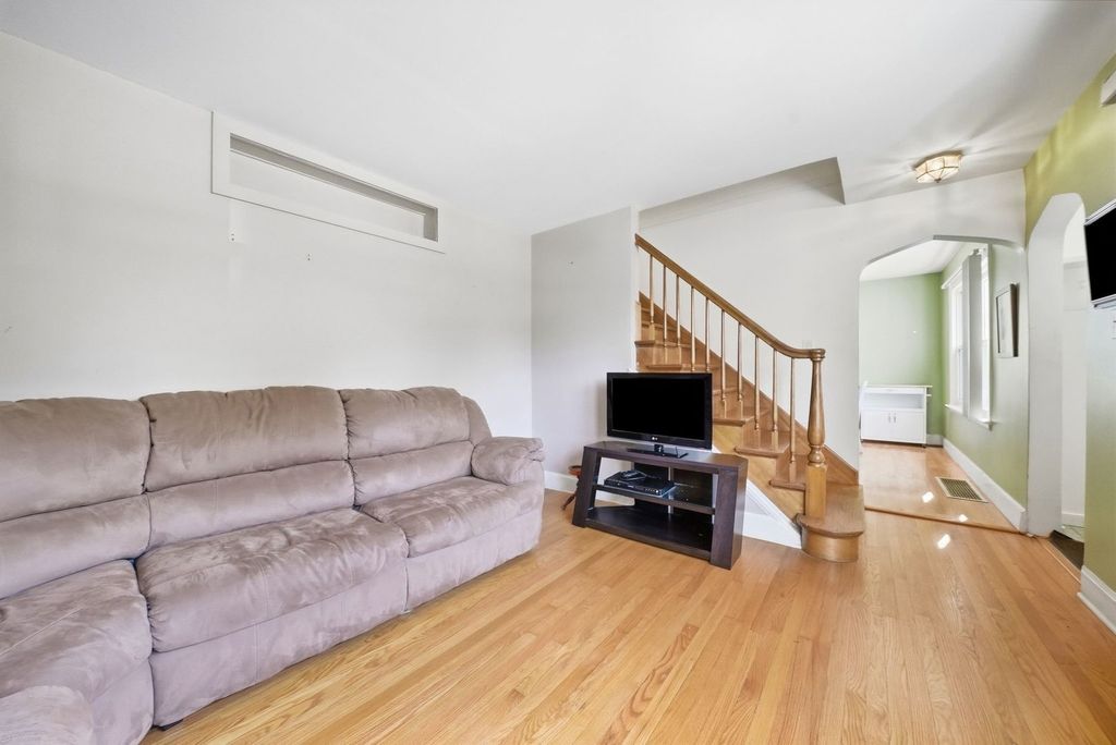 3905 Custer Avenue, Lyons, IL 60534 — photo 5