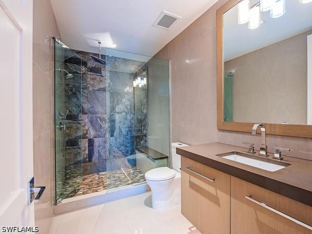 490 5th ST S 101, Naples, FL 34102