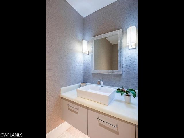 490 5th ST S 101, Naples, FL 34102