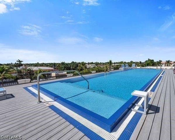 490 5th ST S 101, Naples, FL 34102