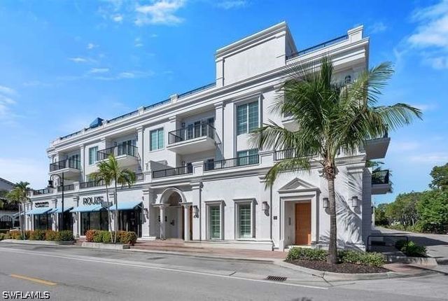 490 5th ST S 101, Naples, FL 34102