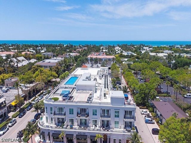 490 5th ST S 101, Naples, FL 34102
