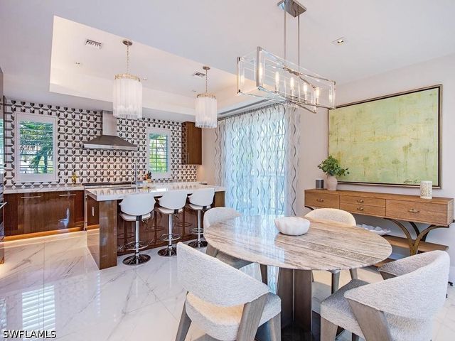 490 5th ST S 101, Naples, FL 34102