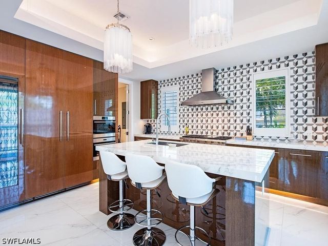 490 5th ST S 101, Naples, FL 34102