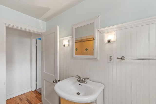 11 Magnolia St, Framingham, MA 01701
