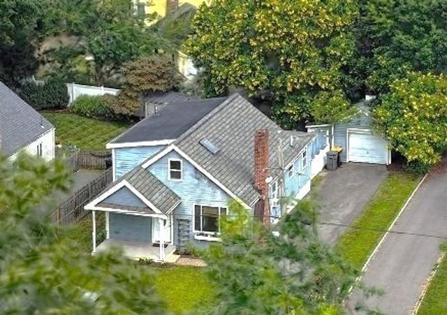 11 Magnolia St, Framingham, MA 01701