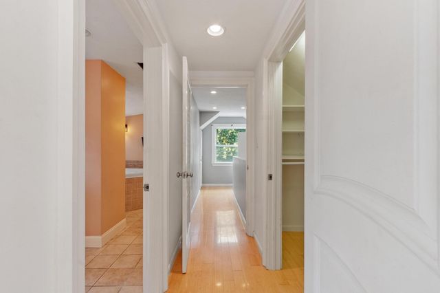 11 Magnolia St, Framingham, MA 01701