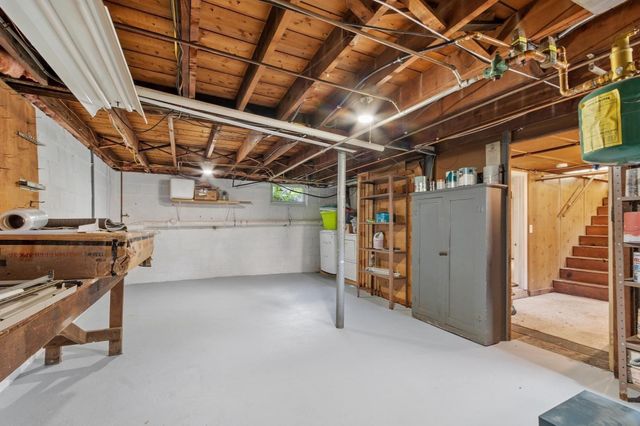 11 Magnolia St, Framingham, MA 01701