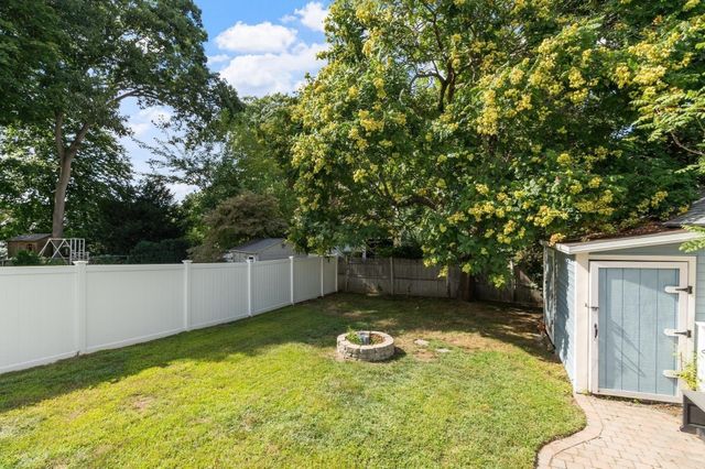 11 Magnolia St, Framingham, MA 01701