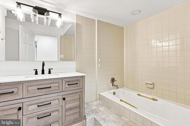 145 CENTURA, Cherry Hill, NJ 08003