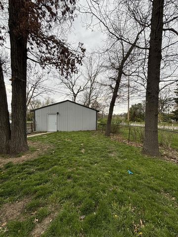 1578 E Pine Hill Avenue, White Cloud, MI 49349