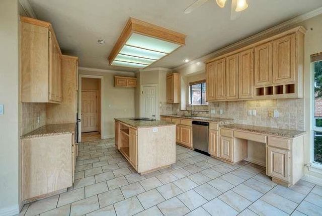 8703 Bluegrass DR, Austin, TX 78759