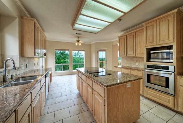 8703 Bluegrass DR, Austin, TX 78759