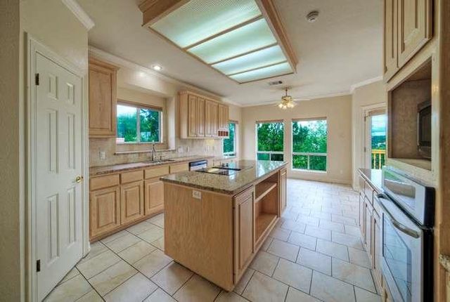 8703 Bluegrass DR, Austin, TX 78759