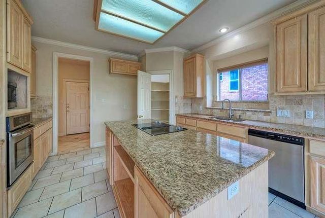 8703 Bluegrass DR, Austin, TX 78759