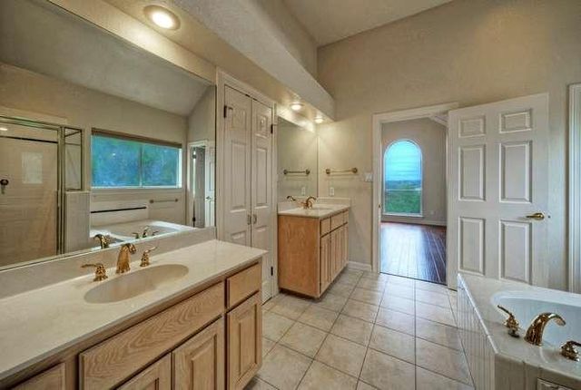 8703 Bluegrass DR, Austin, TX 78759
