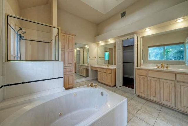 8703 Bluegrass DR, Austin, TX 78759