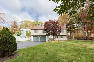 45 Pine Island Rd, Milford, MA 01757