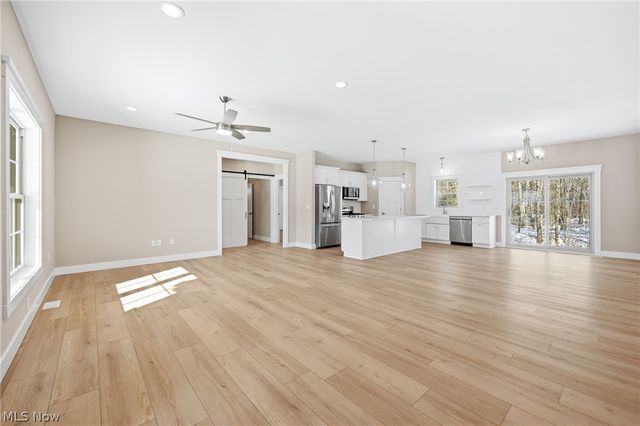 2310 Wilshire Drive, Cortland, OH 44410