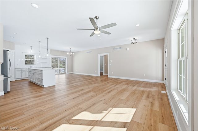 2310 Wilshire Drive, Cortland, OH 44410