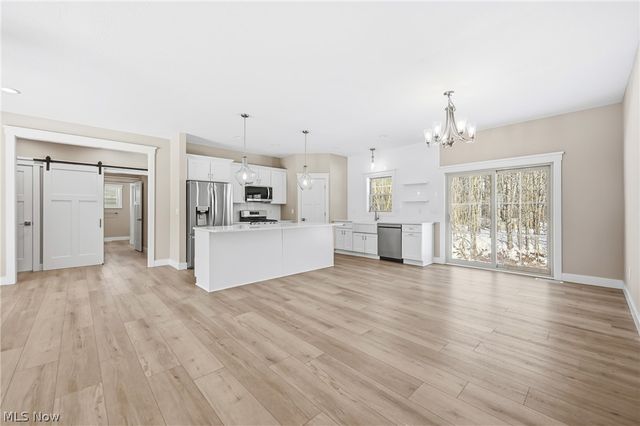 2310 Wilshire Drive, Cortland, OH 44410