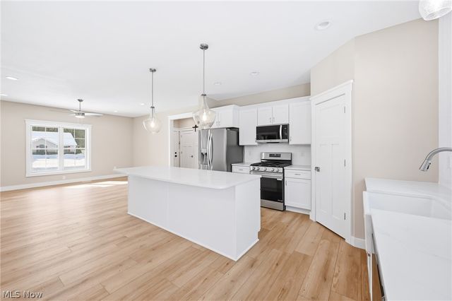 2310 Wilshire Drive, Cortland, OH 44410