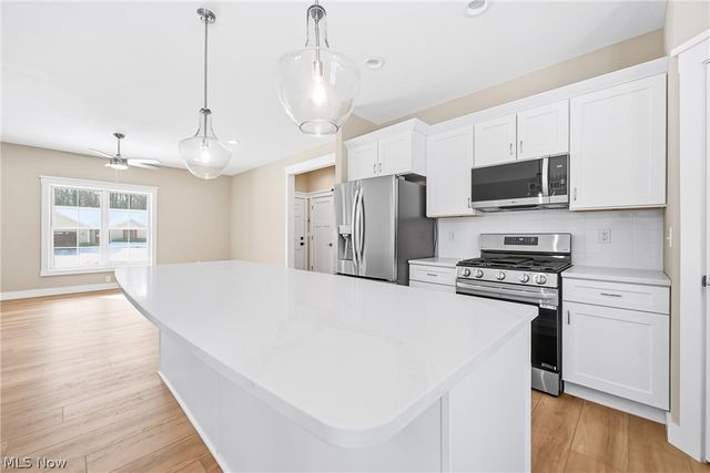 2310 Wilshire Drive, Cortland, OH 44410