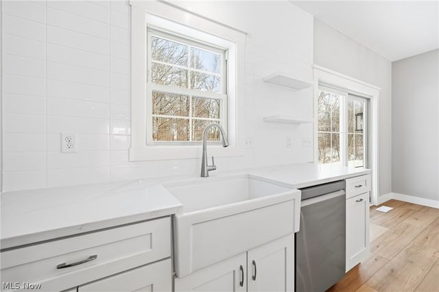 2310 Wilshire Drive, Cortland, OH 44410