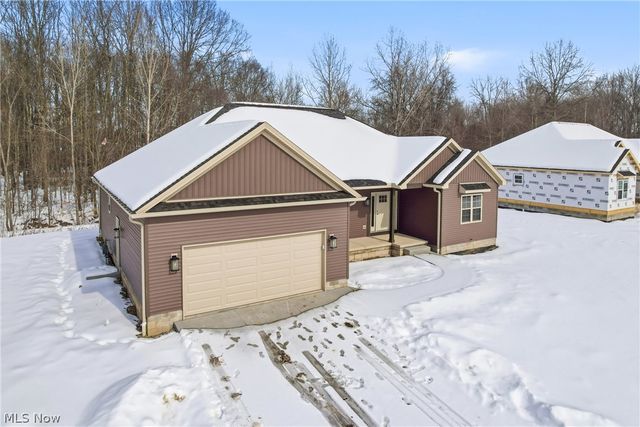 2310 Wilshire Drive, Cortland, OH 44410