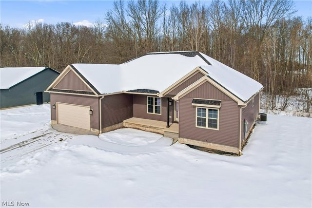 2310 Wilshire Drive, Cortland, OH 44410