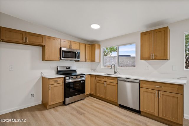 6430 N Lena Place, Tucson, AZ 85741