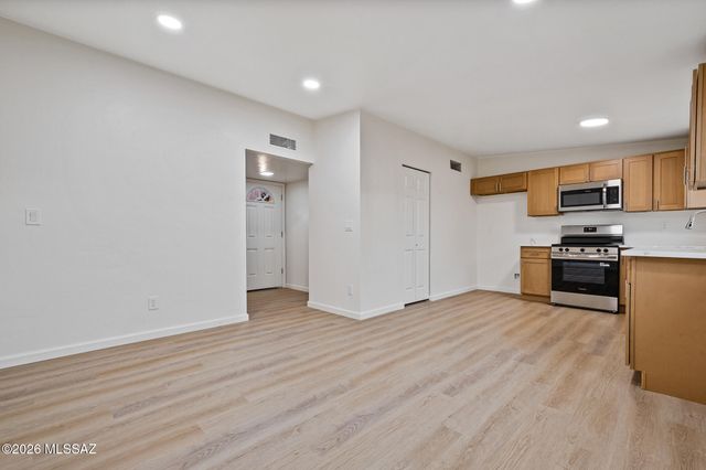 6430 N Lena Place, Tucson, AZ 85741