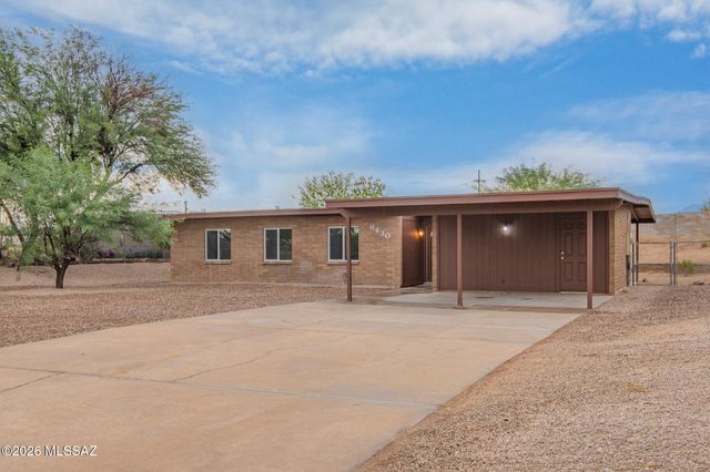 6430 N Lena Place, Tucson, AZ 85741