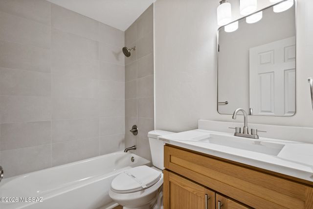 6430 N Lena Place, Tucson, AZ 85741