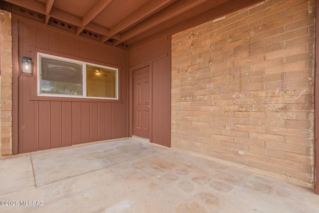 6430 N Lena Place, Tucson, AZ 85741
