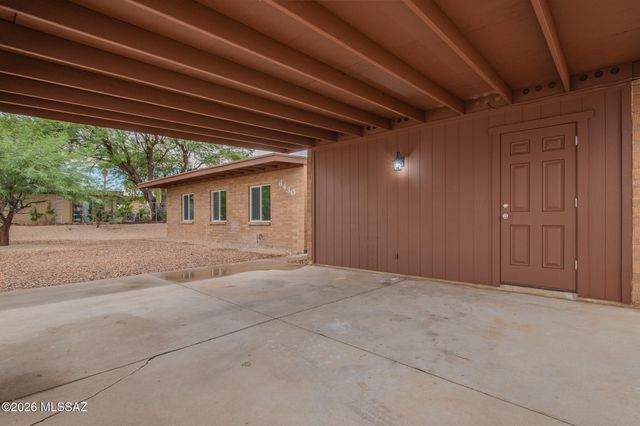6430 N Lena Place, Tucson, AZ 85741