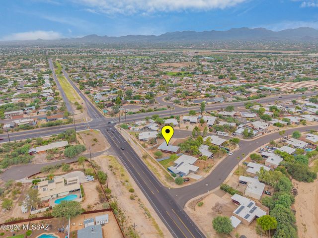6430 N Lena Place, Tucson, AZ 85741