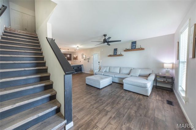 28 Freehold Rock Place, St Charles, MO 63301