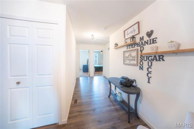 28 Freehold Rock Place, St Charles, MO 63301