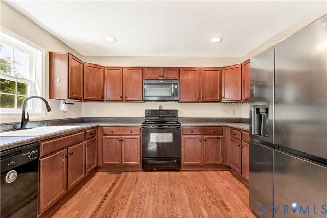 1013 Sycamore Crest Dr, Henrico, VA 23231