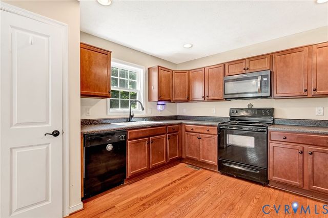 1013 Sycamore Crest Dr, Henrico, VA 23231