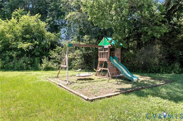1013 Sycamore Crest Dr, Henrico, VA 23231